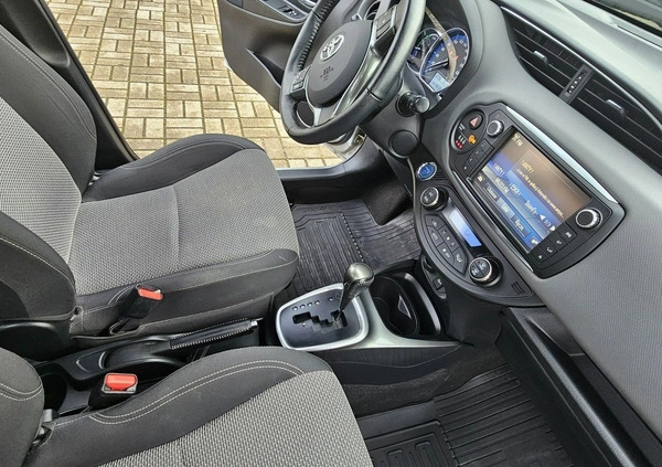 Toyota Yaris cena 49900 przebieg: 63000, rok produkcji 2016 z Olsztyn małe 497